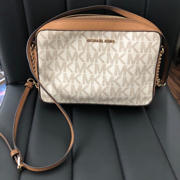 It’s Fall Y’all - Picture 4 of 8